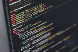 Özel Yazılım Nedir? Avantajları Nelerdir?